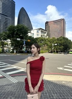 Yula - escort in Taipei Photo 5 of 9