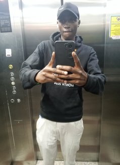 Yule Boy Mmoja - Male escort in Nairobi Photo 1 of 1