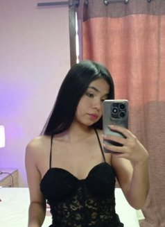 Yulia - escort in Doha Photo 4 of 6