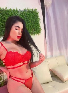 Yulia - escort in Doha Photo 1 of 7