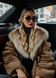 Yulia - puta in İstanbul Photo 1 of 6