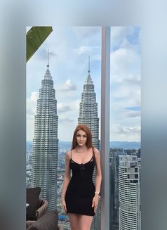 Yulia - puta in Kuala Lumpur Photo 3 of 9