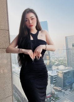 Yulia - escort in Dubai Photo 2 of 6