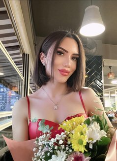 Yulia - Transsexual escort in İstanbul Photo 14 of 19