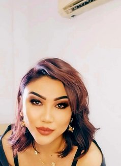 Yuliz - escort in Muscat Photo 2 of 5