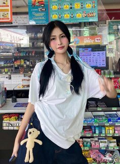 Yumeko - Transsexual escort in Manila Photo 4 of 6