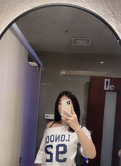 Yumi Cam Sex - Transsexual escort in Manila Photo 3 of 5