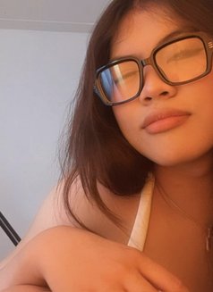 Yumi Cam Sex - Transsexual escort in Manila Photo 4 of 6