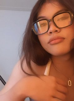 Yumi Cam Sex - Transsexual escort in Manila Photo 5 of 6
