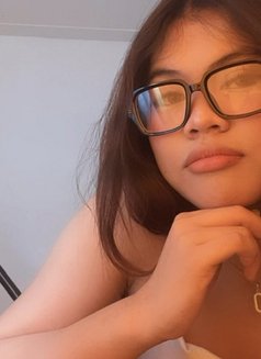 Yumi Cam Sex - Transsexual escort in Manila Photo 6 of 6