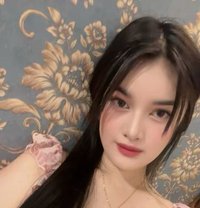 Yumi Cheng just arrived - puta in Ho Chi Minh City