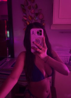 Yumi Hail - escort in Manila Photo 1 of 5