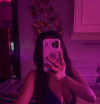 Yumi Hail - puta in Manila