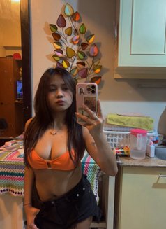 Yumi Hail - escort in Manila Photo 3 of 5