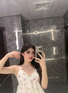 Yumi - Transsexual escort in Abu Dhabi Photo 9 of 12