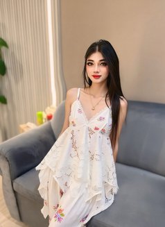 Yumi - Transsexual escort in Abu Dhabi Photo 12 of 12