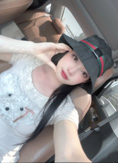 Yumi - Transsexual escort in Abu Dhabi Photo 4 of 7
