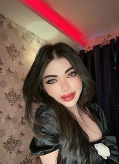 Yumi - Transsexual escort in Abu Dhabi Photo 6 of 14