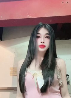 Yumi - Transsexual escort in Abu Dhabi Photo 11 of 14