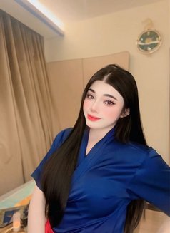Yumi - Transsexual escort in Abu Dhabi Photo 13 of 14