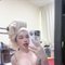 Yumi - Transsexual escort in Abu Dhabi Photo 3 of 3