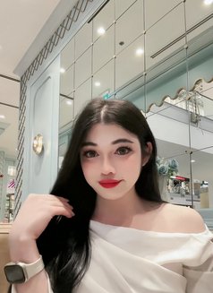 Yumi - Transsexual escort in Abu Dhabi Photo 8 of 8