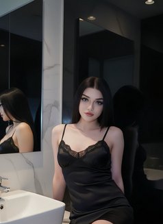 Yumi - Transsexual escort in Abu Dhabi Photo 11 of 11