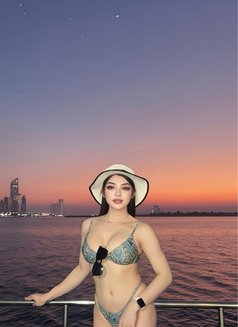 Yumi - Transsexual escort in Abu Dhabi Photo 10 of 10