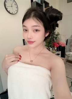 Yumi - Transsexual escort in Abu Dhabi Photo 10 of 10