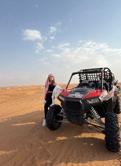 Yumi - puta in Mumbai Photo 11 of 13