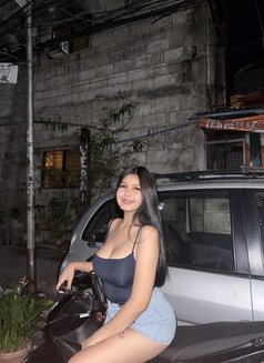 Yumi Sexy - Transsexual escort in Manila Photo 3 of 4