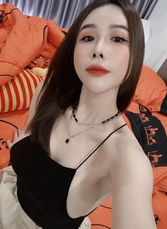 Yumi - escort in Dubai Photo 1 of 4