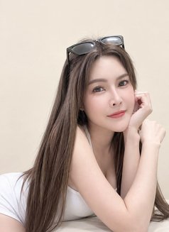 Yumi - escort in Dubai Photo 4 of 9