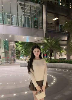 Yumi - escort in Taipei Photo 5 of 10