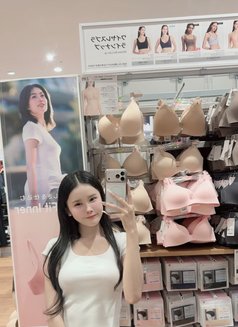 Yumi - escort in Taipei Photo 8 of 10