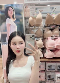 Yumi - escort in Taipei Photo 9 of 10
