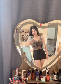 Yumi - puta in Ho Chi Minh City Photo 3 of 9