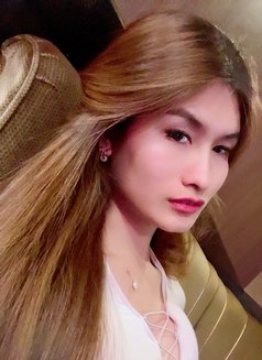 Yumii - Transsexual escort in Makati City Photo 15 of 16