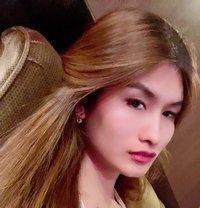 Yumii - Acompañantes transexual in Makati City