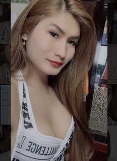 Yumii - Transsexual escort in Makati City Photo 19 of 19
