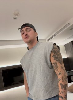 Yumm Jay - masseuse in Bangkok Photo 3 of 6