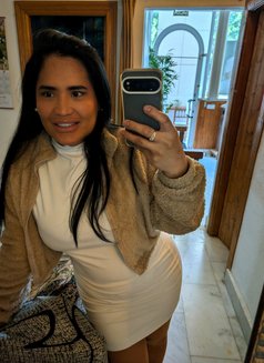 Yummy Ana - masseuse in Marbella Photo 2 of 7