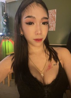 Yummy Eya - puta in Manila Photo 1 of 8