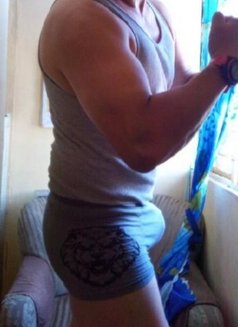 YUMMY - Male escort in Makati City Photo 5 of 9