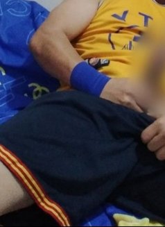 YUMMY - Male escort in Makati City Photo 6 of 9