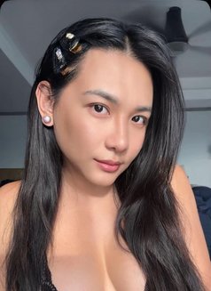 yums ladyboy fully functional - Acompañantes transexual in Bangkok Photo 7 of 8
