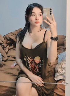 Yun Ni - Agencia de putas in Jakarta Photo 4 of 5