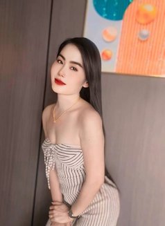 Yuna Anal Service - puta in Bangkok Photo 2 of 6