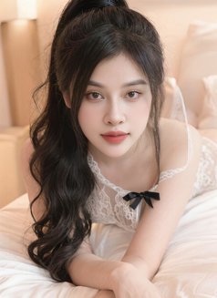 Yuna New Arrived - escort in Bangkok Photo 3 of 6