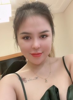 Yuna - Pure GFE - Independent - puta in Dubai Photo 1 of 10